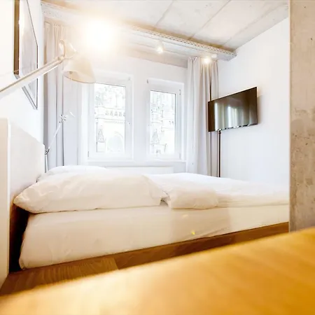 Green Design Loft Apartahotel 4*